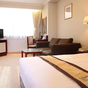 West 3*, Hongkong Kina